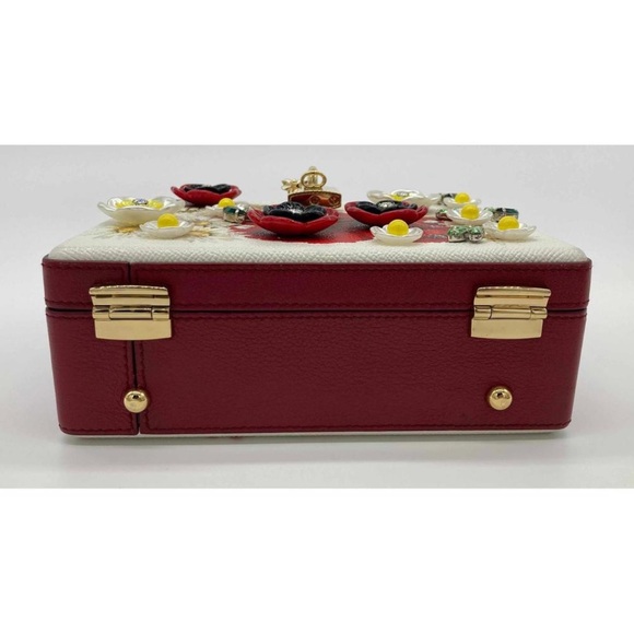 Dolce and Gabbana Dauphine Box Bag in
NWOT condition. Matching removable shoulde - Picture 4 of 8